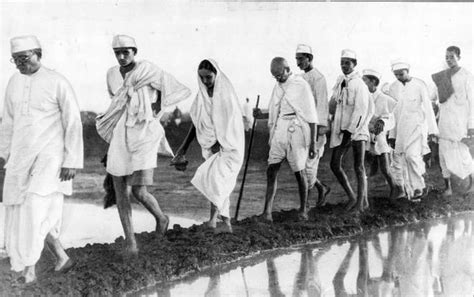 The Dandi Salt March: A Defiant Act Against Colonial Oppression and the Catalyst for Indian Independence